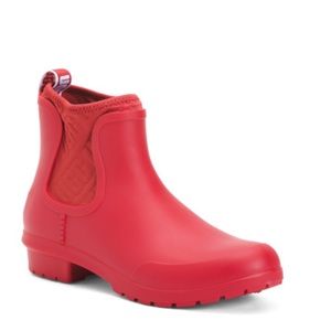 UGG Red Waterproof Shearling Footbed Booties - New In Box -Size 6 - Duplicate